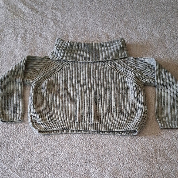 Moon & Madison Light Gray Cowl Neck Sweater - Picture 6 of 6